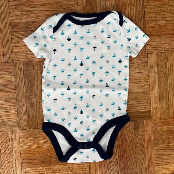 3 one piece onesies 0-3 months Circo & carters - Picture 3 of 7
